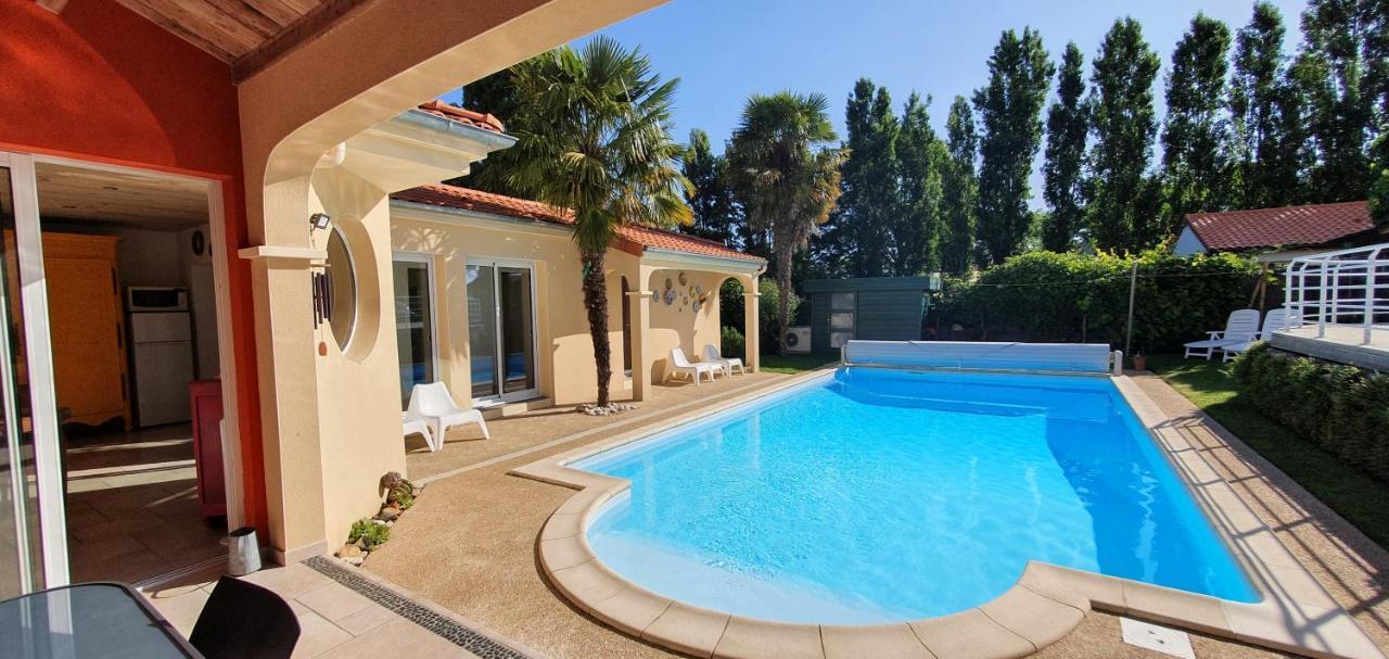A la Topaze, Gite avec piscine privée chauffée pour 2 ou 3 Le May-sur-Evre Esterno foto