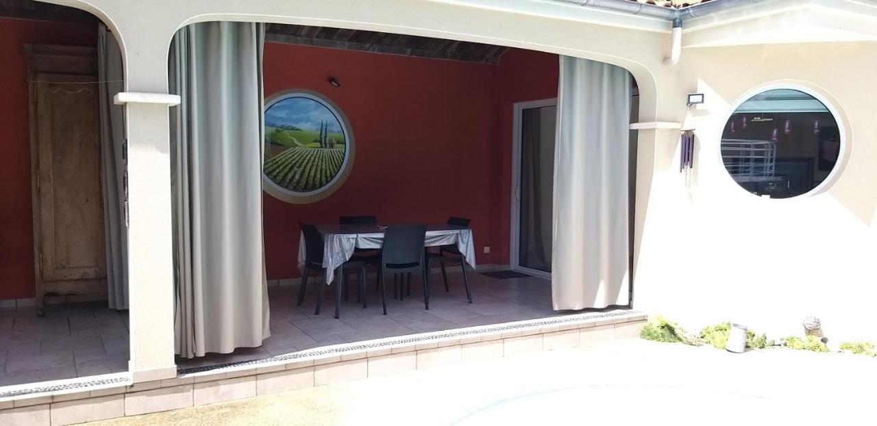 A la Topaze, Gite avec piscine privée chauffée pour 2 ou 3 Le May-sur-Evre Esterno foto