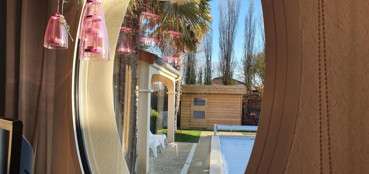 A la Topaze, Gite avec piscine privée chauffée pour 2 ou 3 Le May-sur-Evre Esterno foto