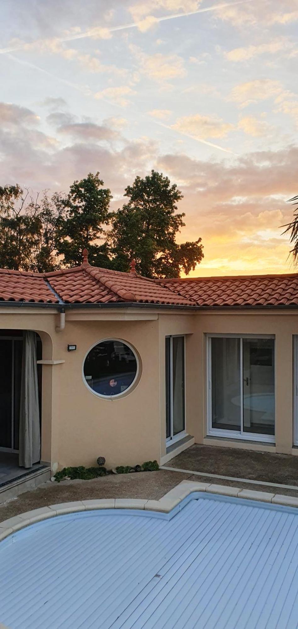 A la Topaze, Gite avec piscine privée chauffée pour 2 ou 3 Le May-sur-Evre Esterno foto