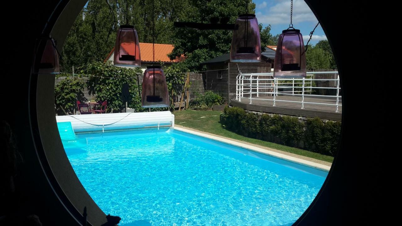 A la Topaze, Gite avec piscine privée chauffée pour 2 ou 3 Le May-sur-Evre Esterno foto